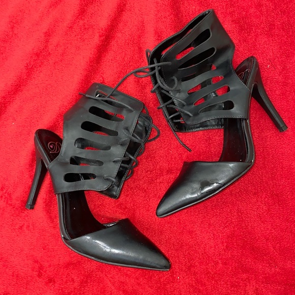 Lace Me Up Pumps - Picture 3 of 6